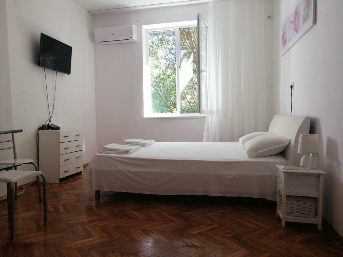 Top Location Near To City Center And Sea Garden Apartment Burgas ภายนอก รูปภาพ